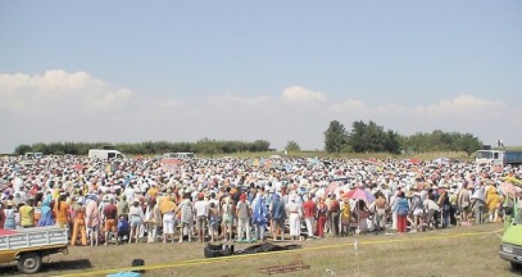 Mii de yoghini au fost prezenţi la spirala MISA de la Costineşti